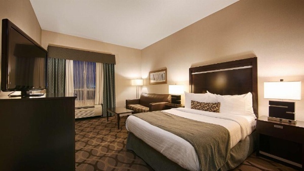 Best Western Plus Travel Hotel Toronto Airport image 20