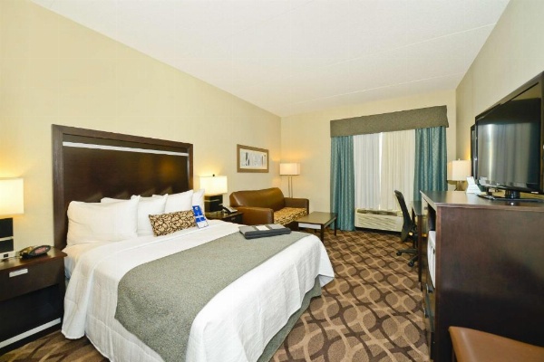 Best Western Plus Travel Hotel Toronto Airport image 22